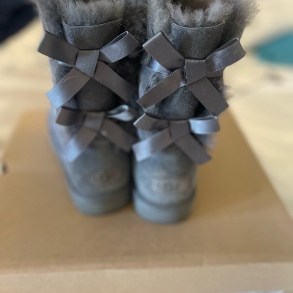 UGG Gray Bailey Bow Boots - Picture 3 of 6